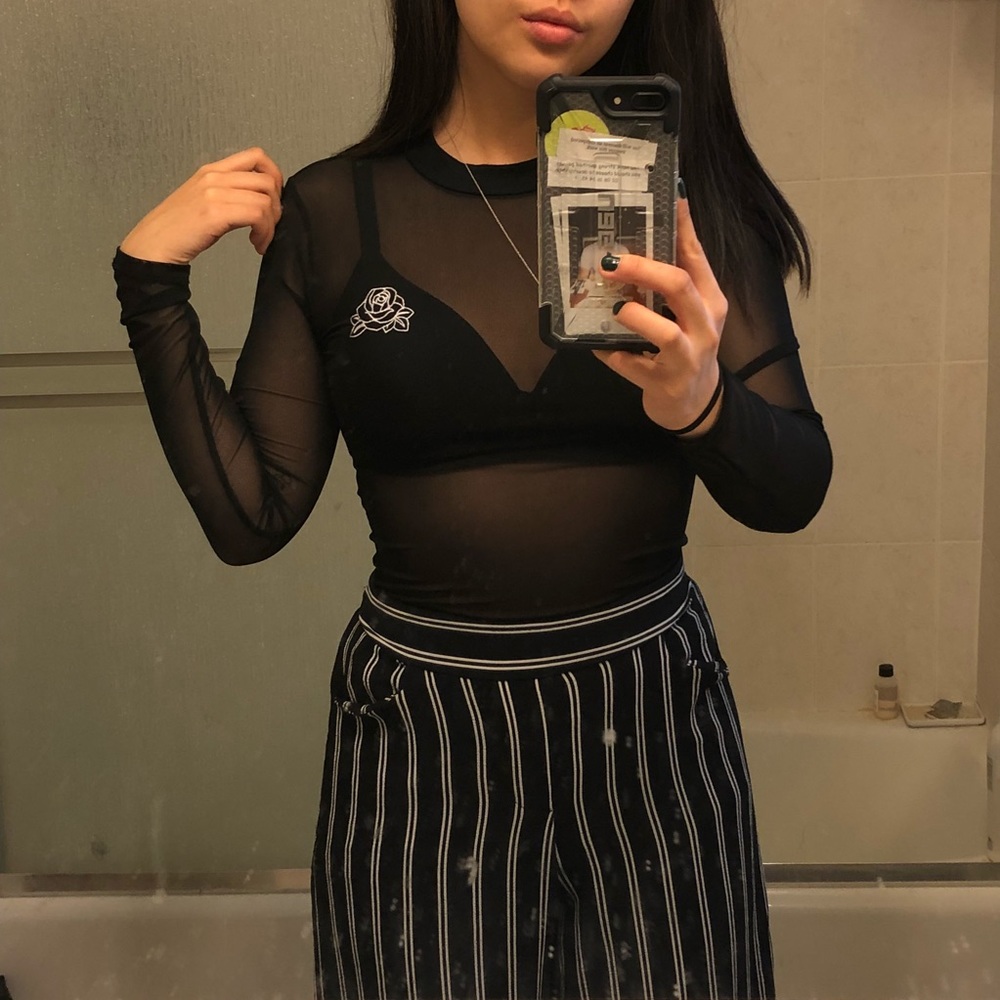 MESH BLACK LONGSLEEVE ROSE PATCH🖤